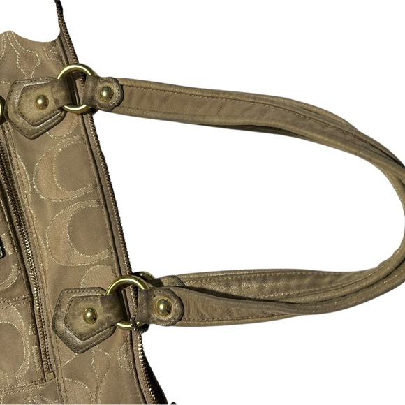 Coach Poppy Signature Jacquard Tote with Gold Hardware - Picture 3 of 6